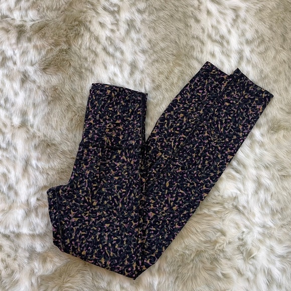 Lululemon Wunder Train High Rise Tight - Picture 8 of 9